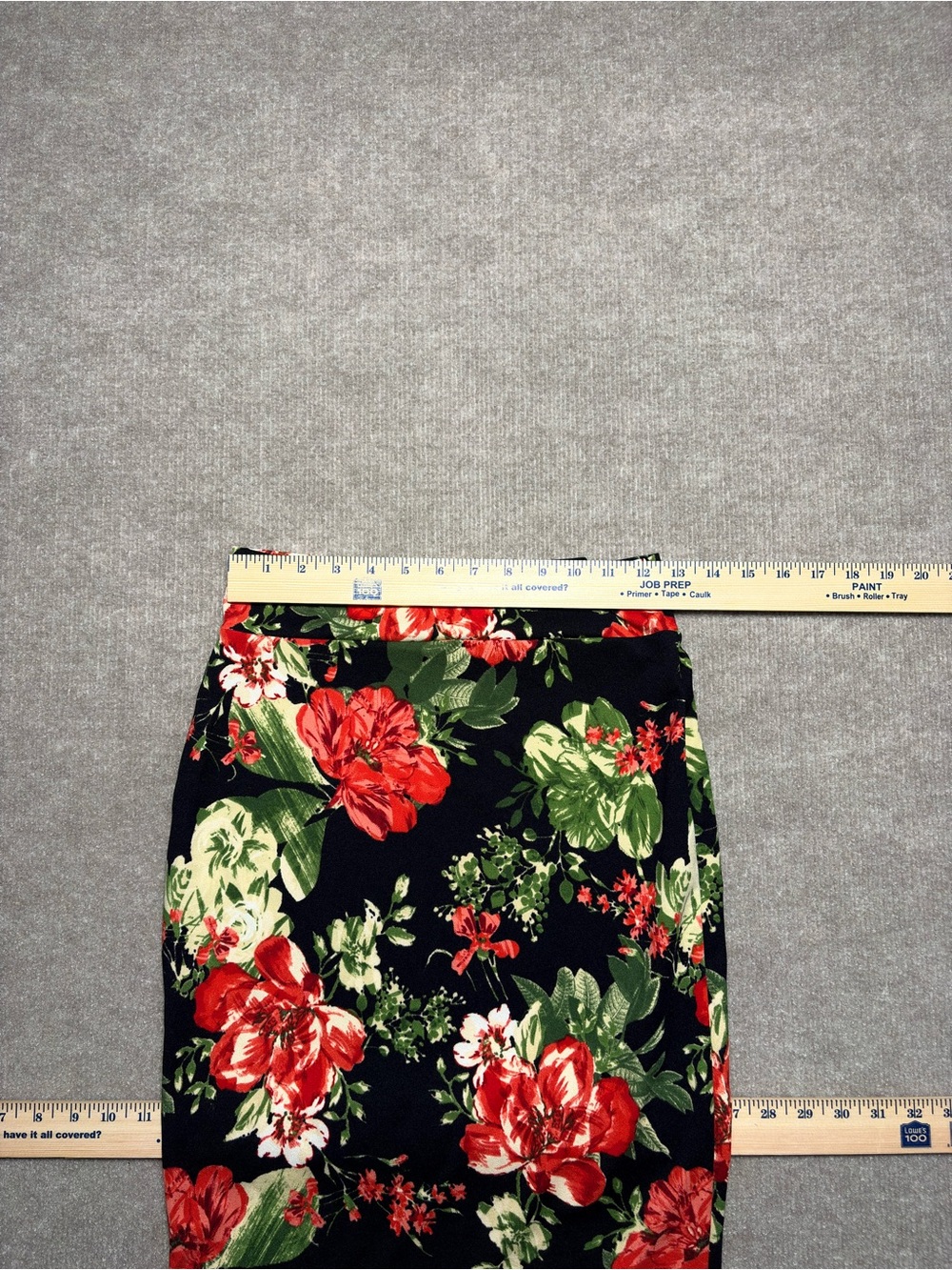 Floral and Printed Skater Skirts in Black, White, Gray, Yellow, Red - Picture 14 of 16